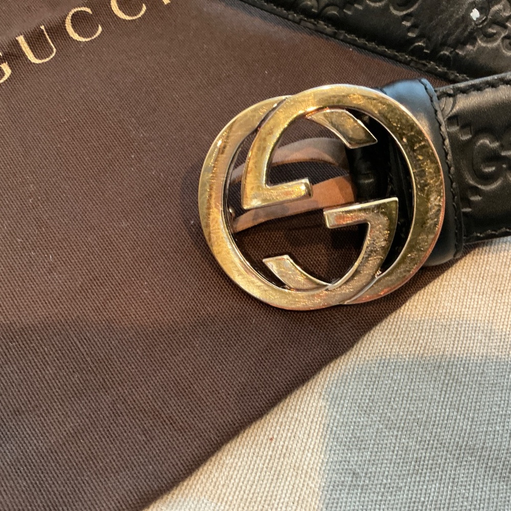 Vintage Gucci women’s black leather monogrammed belt - Picture 5 of 6